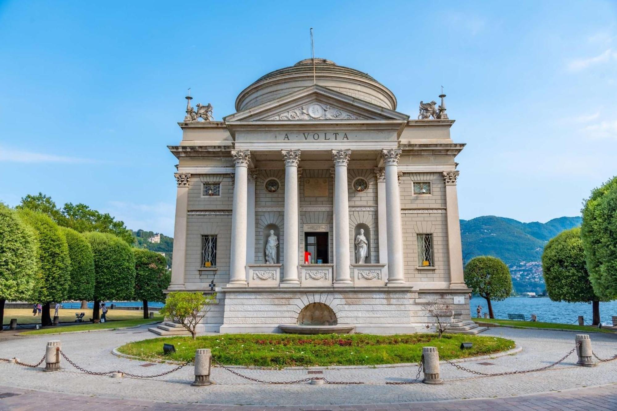 Amendola City View Apartments Suite Romantica Como Bagian luar foto